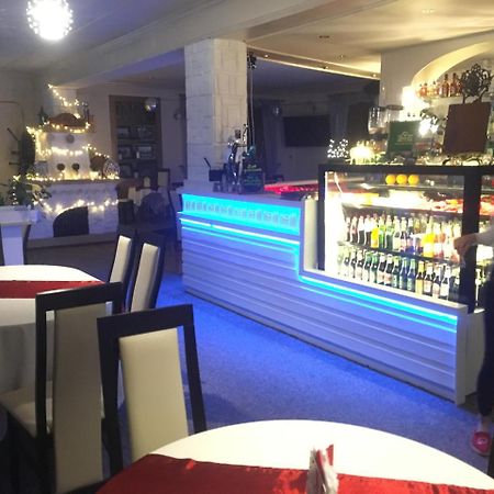 Hotel Mis Бохня Екстериор снимка