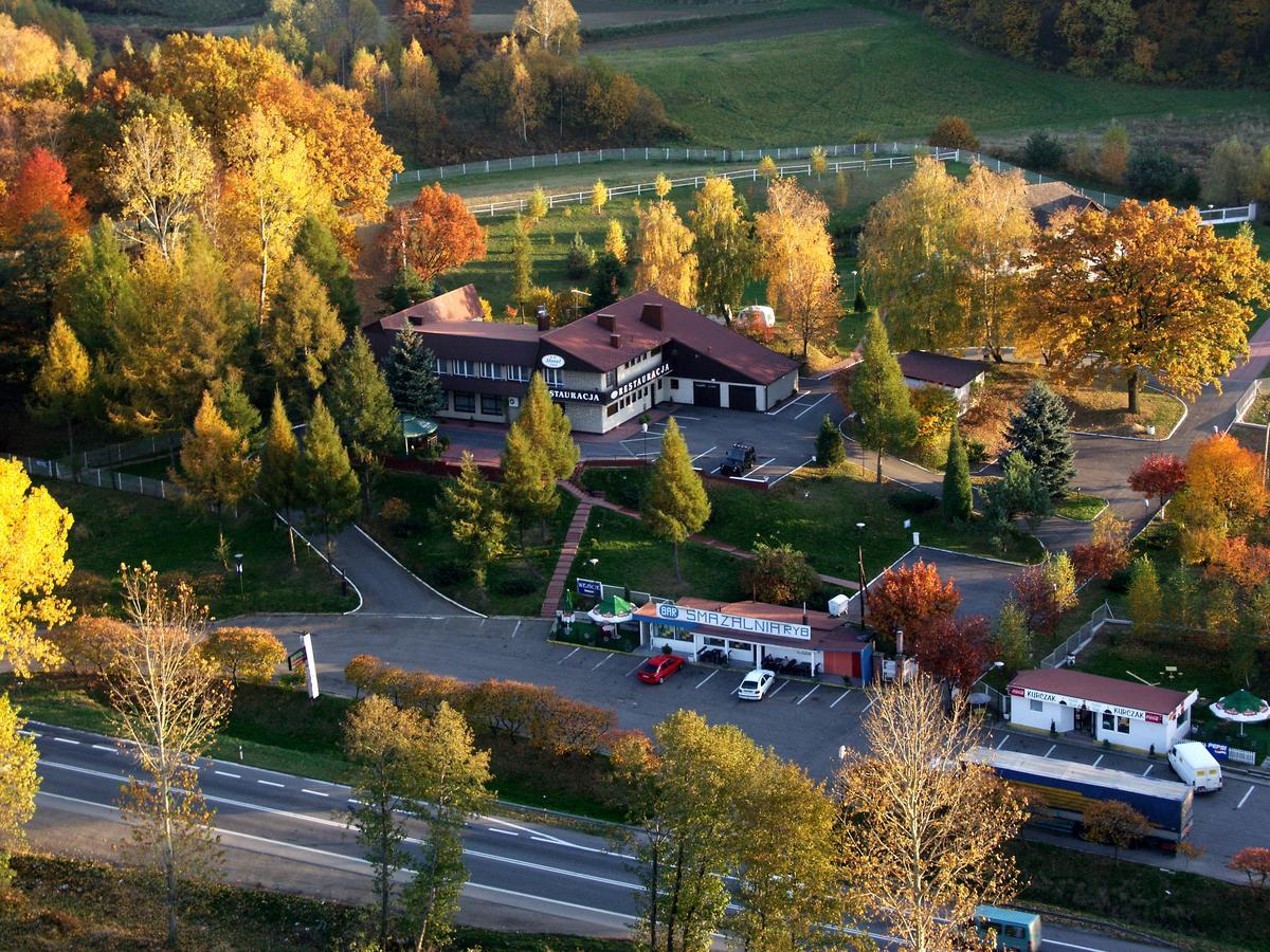 Hotel Mis Бохня Екстериор снимка