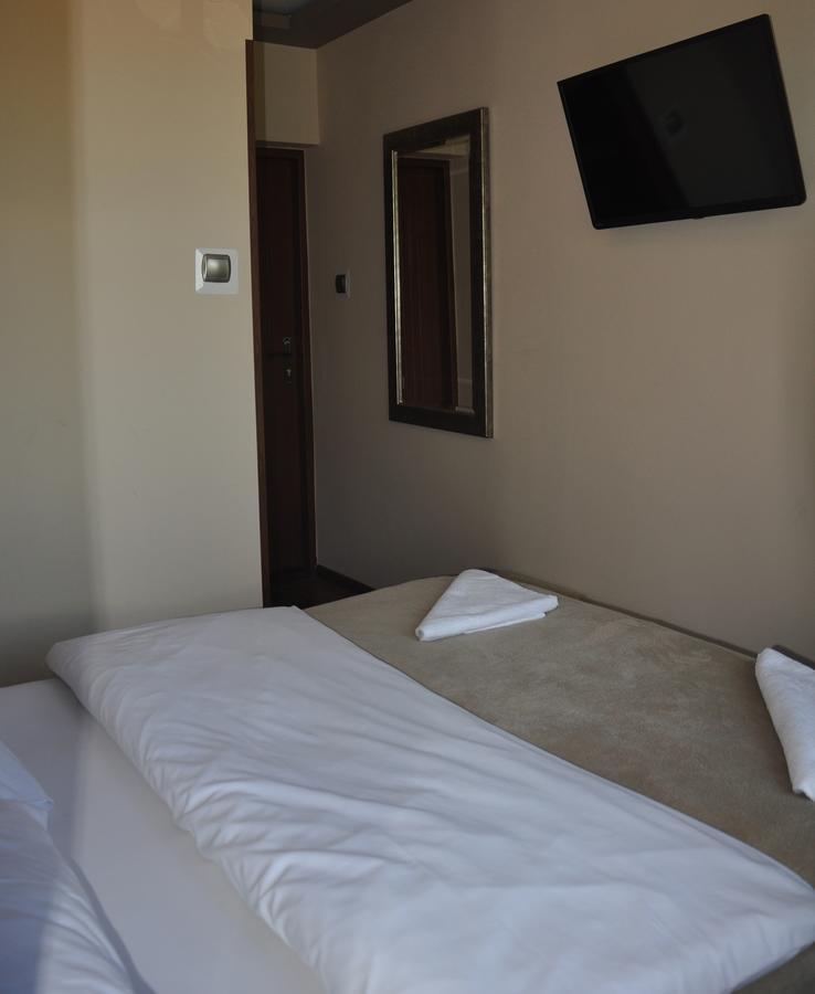 Hotel Mis Бохня Екстериор снимка