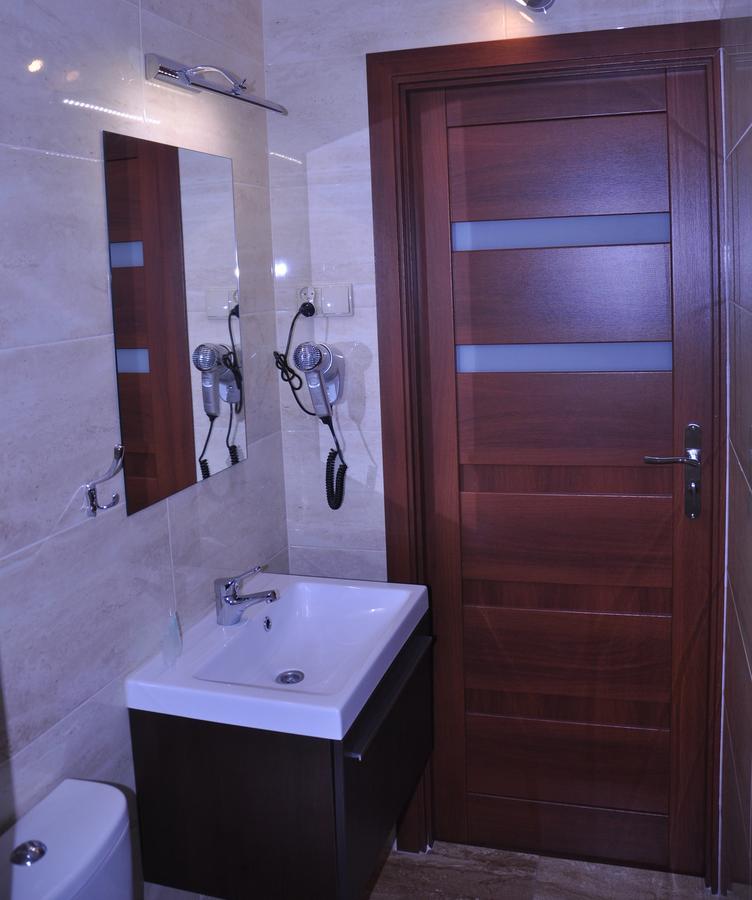 Hotel Mis Бохня Екстериор снимка