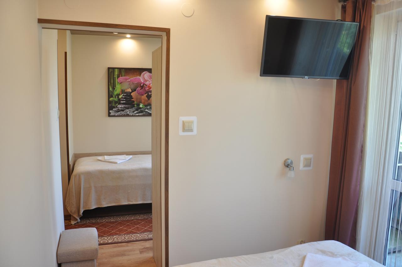 Hotel Mis Бохня Екстериор снимка