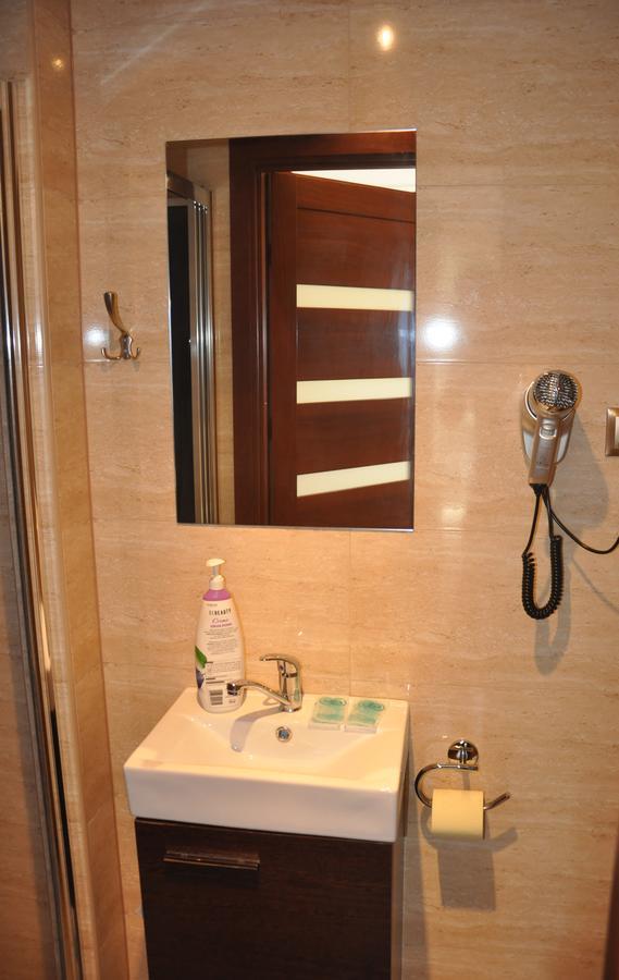 Hotel Mis Бохня Екстериор снимка