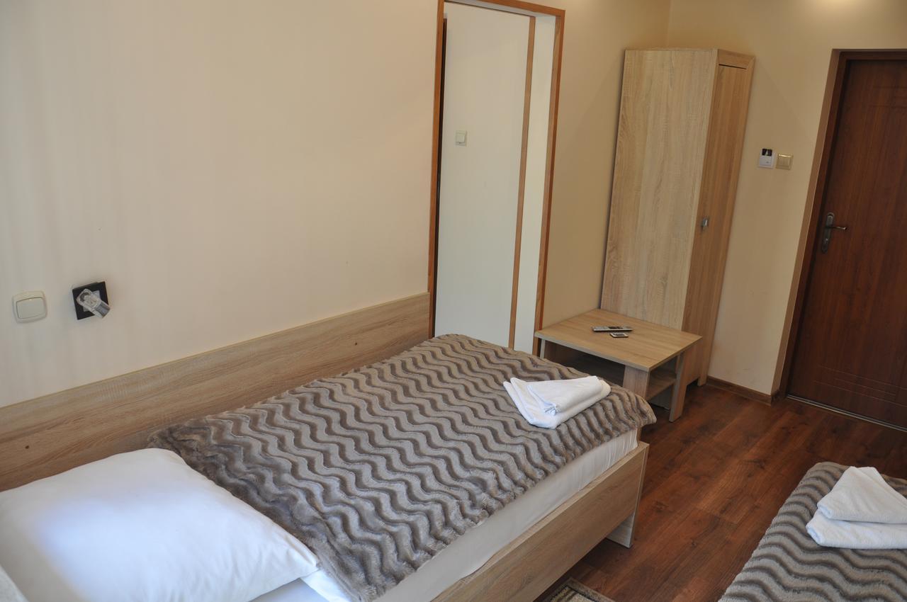 Hotel Mis Бохня Екстериор снимка